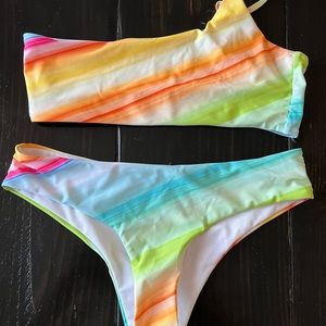 SHEIN Multi-Color Bikini
